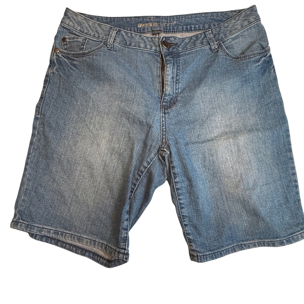 Avenue‎ Denim Women's Blue Wash Denim Shorts Size 14
